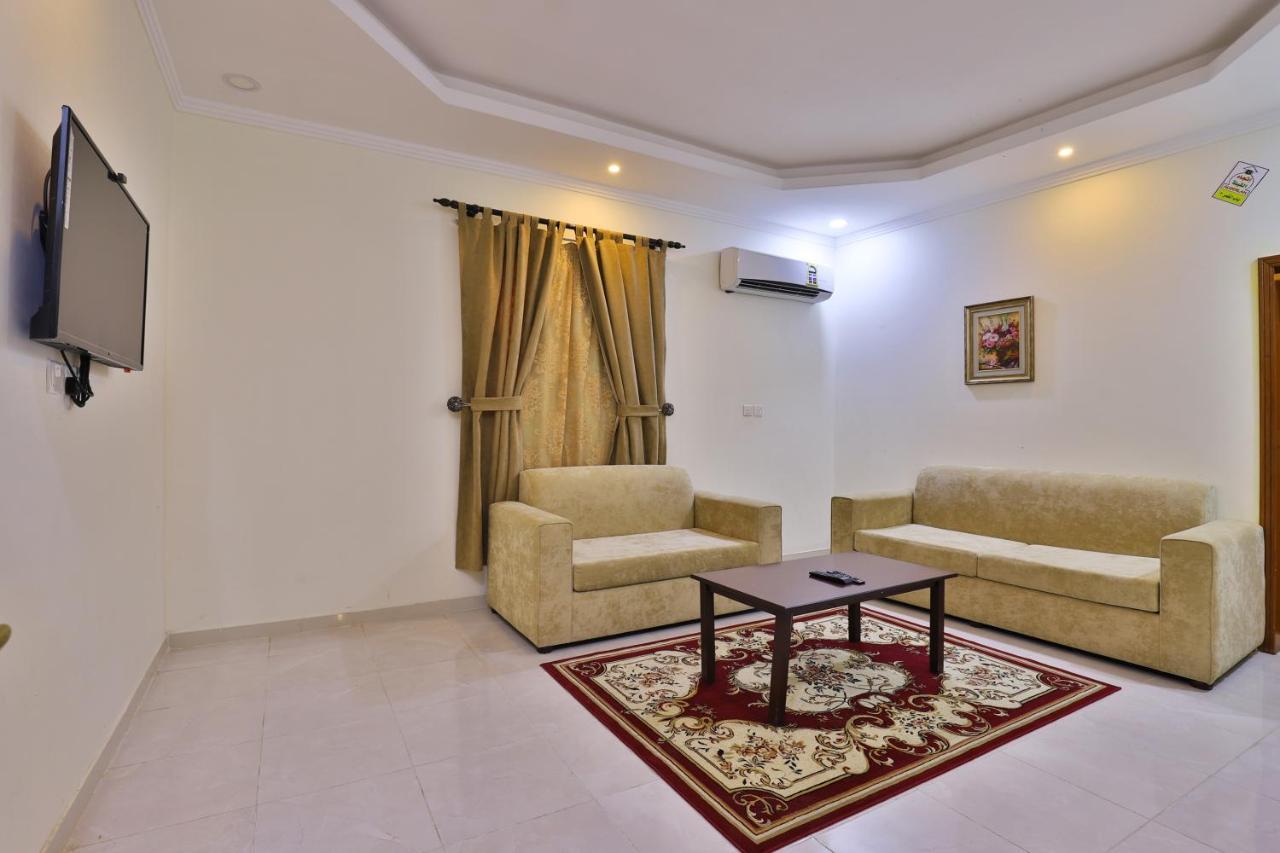 Moon Gate 2 Hotel Yanbu Bagian luar foto